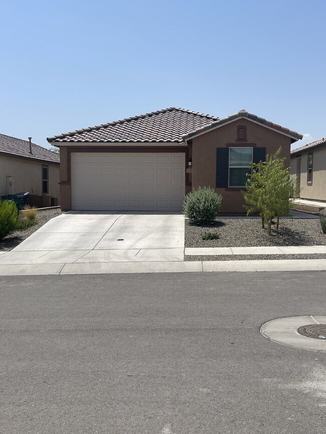property at 913 Calle Tikal