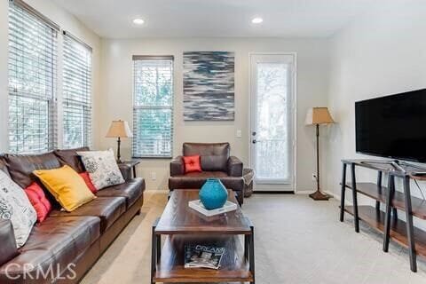 209 Tall Oak in Irvine, CA - Building Photo - Building Photo