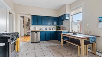 260 Atwells Ave in Providence, RI - Building Photo - Building Photo