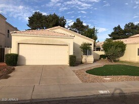1450 E Beacon Dr in Gilbert, AZ - Building Photo