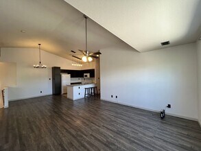 5728 Valle Alegre Pl NW in Albuquerque, NM - Foto de edificio - Building Photo