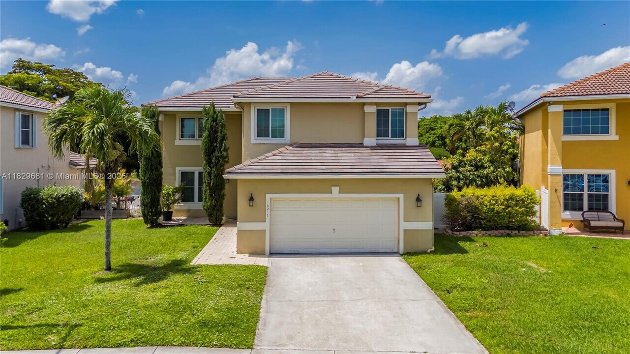 16217 NW 20th St in Pembroke Pines, FL - Building Photo