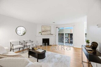 12107 NE Bel Red Rd in Bellevue, WA - Building Photo - Building Photo