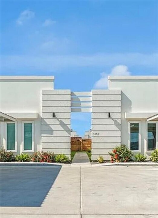 12 Marcela Dr in Weslaco, TX - Building Photo