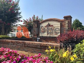 900 Mountain Creek Rd in Chattanooga, TN - Building Photo