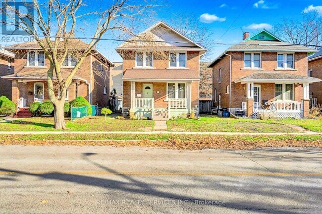 property at 39 Fielden Ave