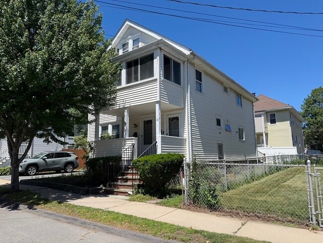 property at 18 Banks St