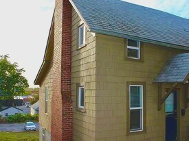 617 S Jefferson St in Moscow, ID - Building Photo