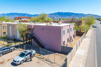 146 Rhode Island St SE in Albuquerque, NM - Building Photo - Building Photo