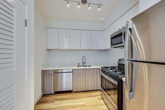 950 Lofts in Oakland, CA - Foto de edificio - Building Photo