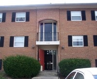 University Hilltop Apartments - University Hilltop Apartments in Chillicothe, Ohio