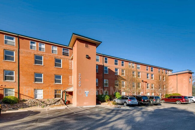 3249 W Fairview Pl in Denver, CO - Foto de edificio - Building Photo