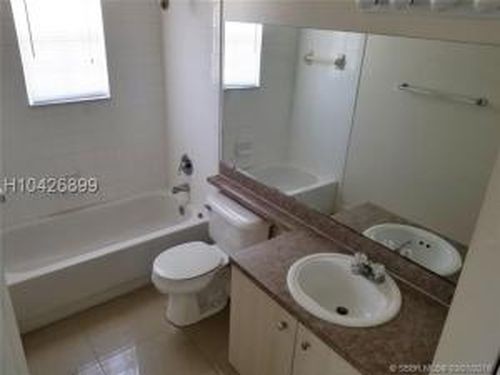 631 SW 111th Ln-Unit -301 in Pembroke Pines, FL - Building Photo