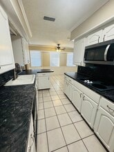 115 Fairview Dr in Longview, TX - Foto de edificio - Building Photo