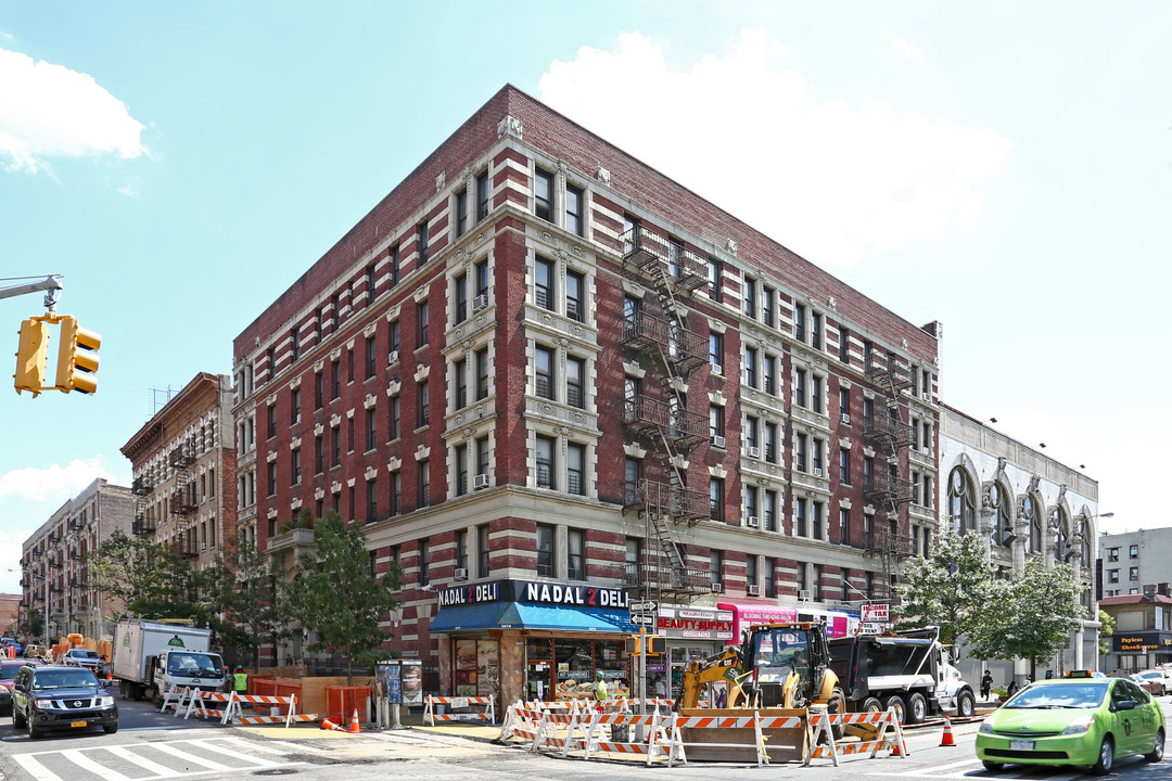 3570-3576 Broadway in New York, NY - Building Photo