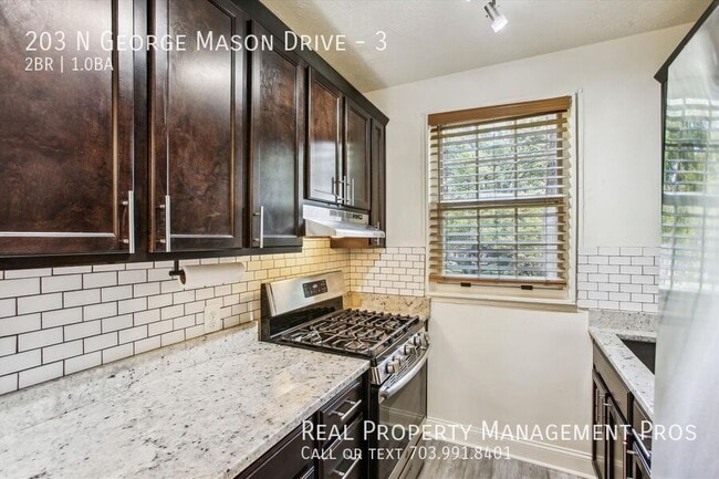 203 N George Mason Dr in Arlington, VA - Building Photo - Building Photo