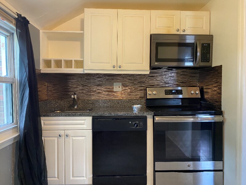 1160 Madison Ave Photo