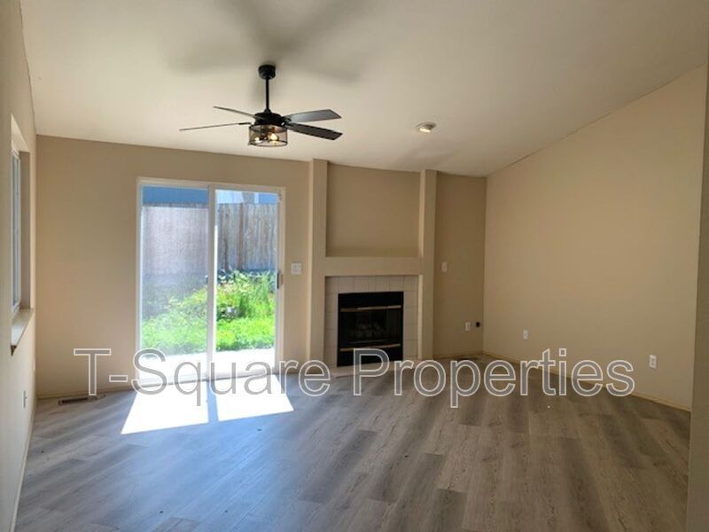 303 83rd Dr SE in Lake Stevens, WA - Building Photo