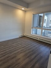 350-3350 Livingston Common NE in Calgary, AB - Building Photo - Building Photo