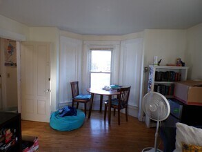 1145 Stillwater Ave in Orono, ME - Building Photo - Building Photo