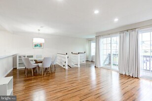 421 Wendover Dr in Eagleville, PA - Building Photo