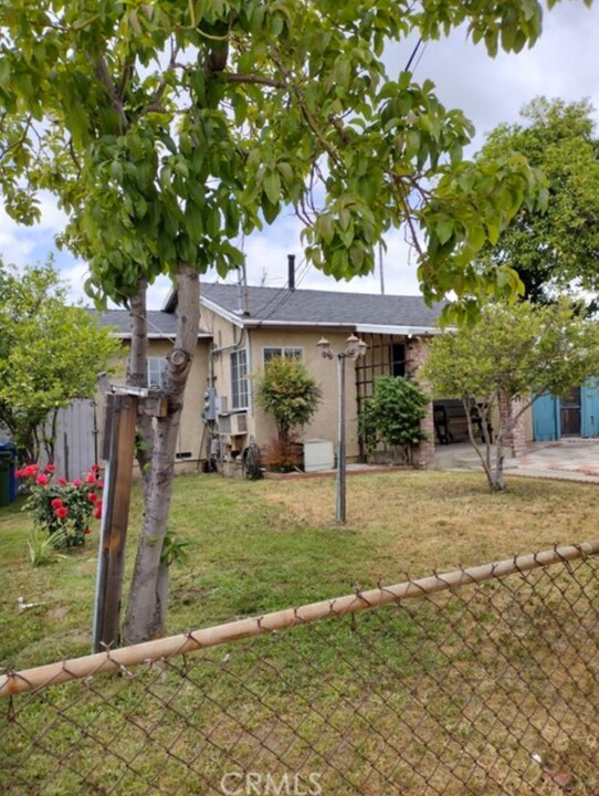 13033 Kamloops St in Los Angeles, CA - Building Photo