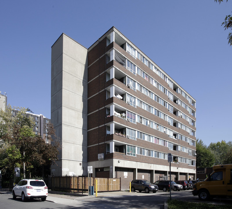 Atkinson Apartments in Toronto, ON - Building Photo