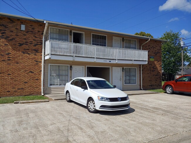 property at 100 Melrose Dr