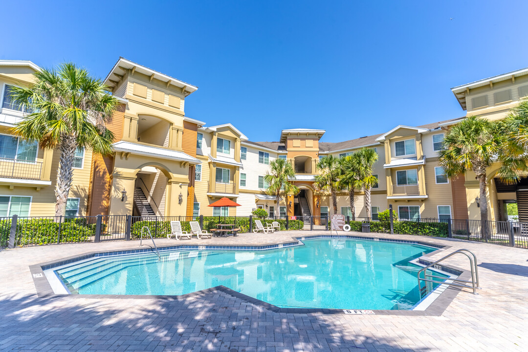 Cape Morris Cove Apartments & Townhomes in Daytona Beach, FL - Building Photo