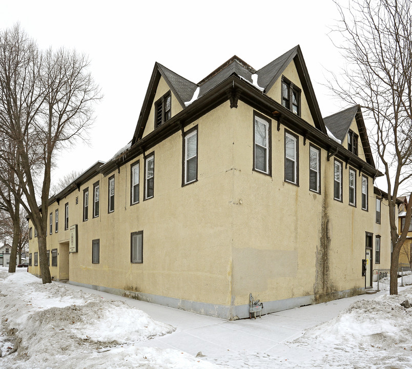 565 Kent St in St. Paul, MN - Building Photo