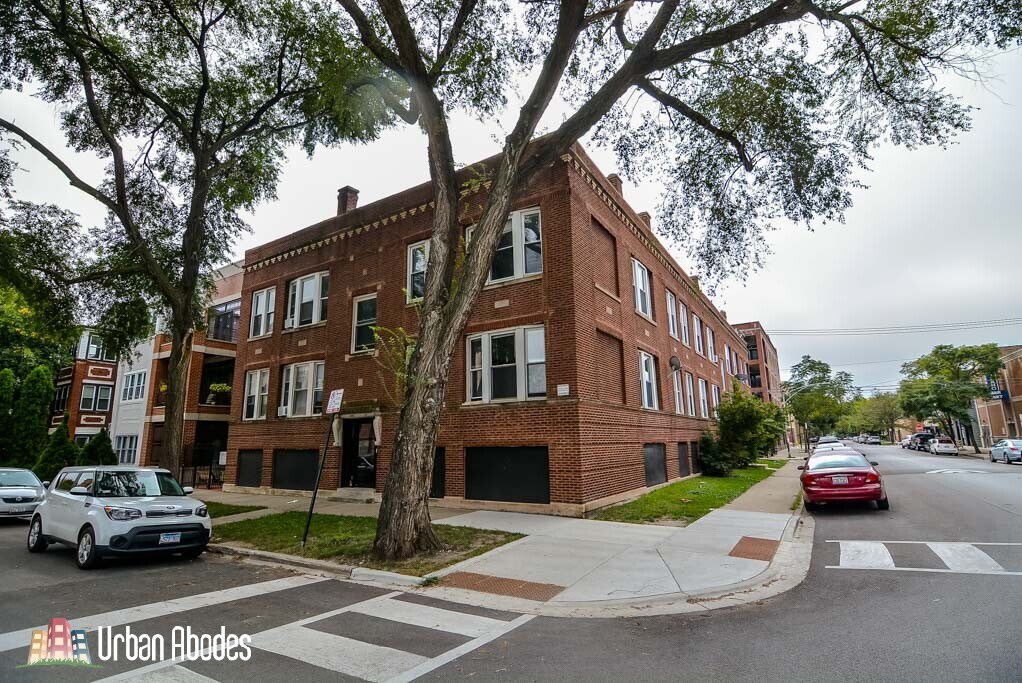 2457 W Rice St, Unit A05C in Chicago, IL - Building Photo