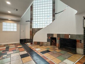 160 W Burton Pl in Chicago, IL - Foto de edificio - Building Photo