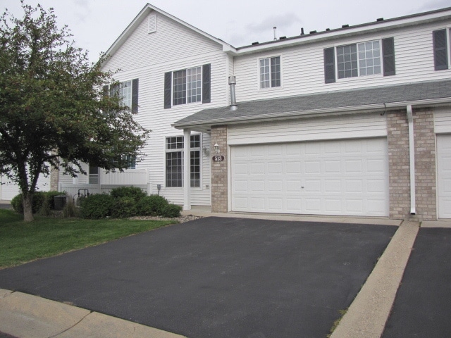 property at 513 Tamarack Trl