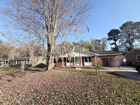 201 Judith Dr in Summerville, SC - Building Photo