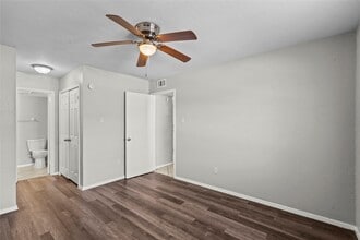 2202 16th Ave N in Texas City, TX - Building Photo - Building Photo