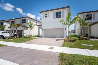 2637 SE 24th Ct in Homestead, FL - Building Photo - Building Photo