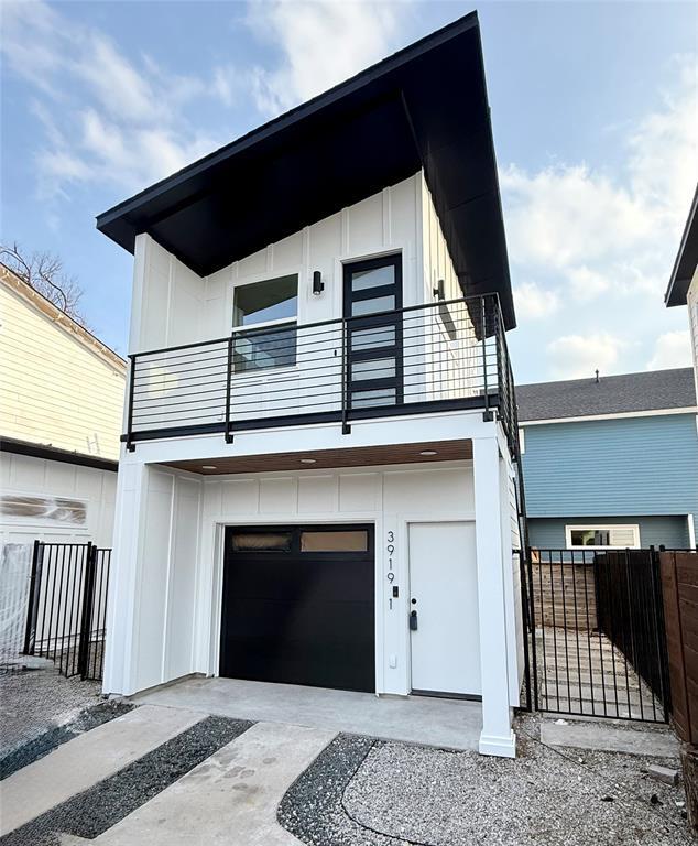 property at 3919 E 16th St