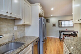 33 Lennon Ct in Boston, MA - Building Photo - Building Photo