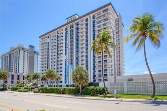 1500 S Ocean Dr, Unit PHE in Hollywood, FL - Building Photo - Building Photo