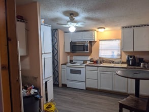 18095 Spangler Ave in Brooksville, FL - Building Photo - Building Photo