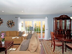 21453 SW 91st Ave in Cutler Bay, FL - Building Photo - Building Photo