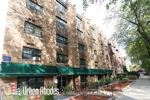 648 W Wrightwood Ave, Unit A05C in Chicago, IL - Building Photo