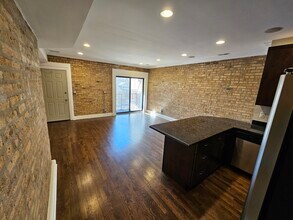 2816 W Arthur Ave in Chicago, IL - Building Photo - Building Photo