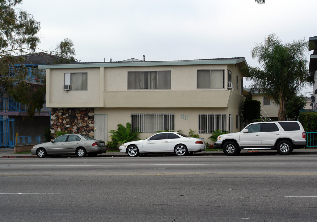 811 Centinela Ave in Inglewood, CA - Foto de edificio