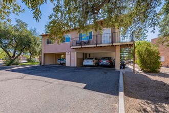 6641 E Calle Alegria in Tucson, AZ - Building Photo - Building Photo