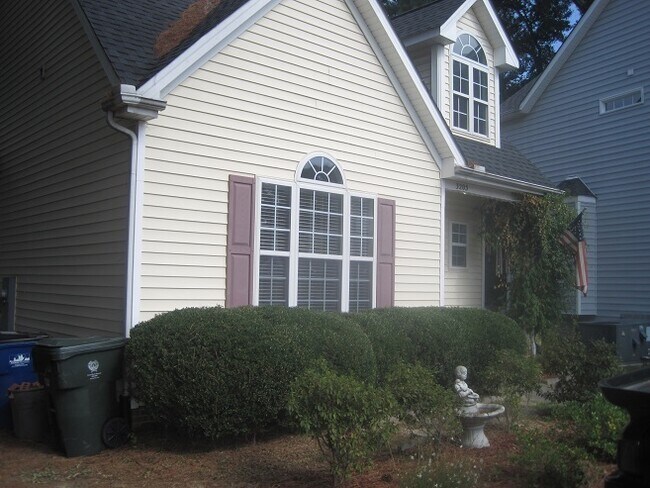 3205 Sedgefield Pines Ln in Raleigh, NC - Building Photo - Building Photo