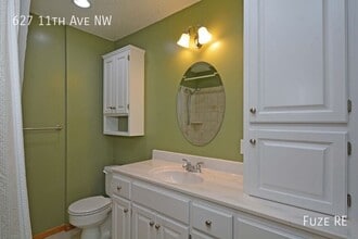 627 11th Ave NW in New Brighton, MN - Foto de edificio - Building Photo