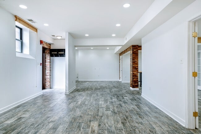 1930 18th St NW, Unit B1 in Washington, DC - Building Photo - Building Photo