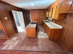 4103 Lakeview Dr NW in Huntsville, AL - Building Photo - Building Photo