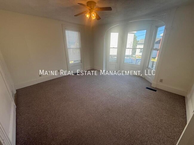 329 Union St in Bangor, ME - Building Photo - Building Photo